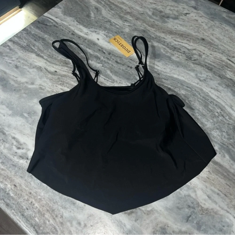 Duostick black RUFFLED FLOUNCE TOP size small nwt